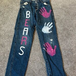 LUCKY BRAND BLUE JEANS WITH PINK AND WHITE HANDPRINTS BEARS DESIGN